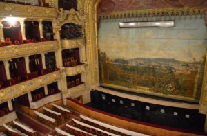 Scena główna Teatru Opery i Baletu
